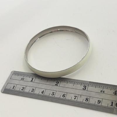 White fashion bracelet