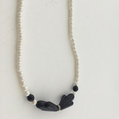 White and black beaded collar necklace