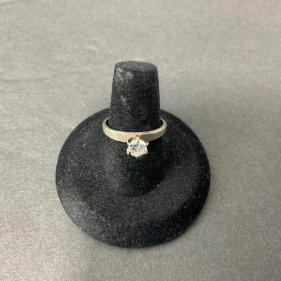 -61- GOLD | 14K Gold & Diamond Ring | Marked