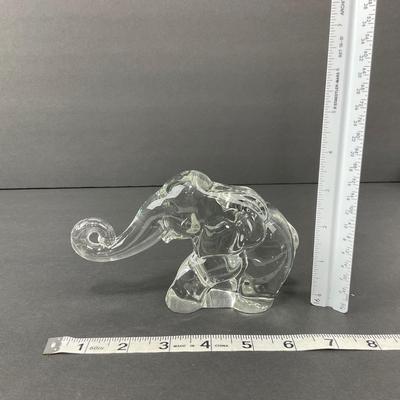 -74- HEISEY | Art Glass Mother Elephant Figure