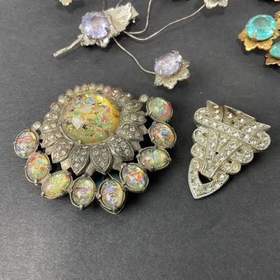 -82- COSTUME | Miscellaneous Assortment Of Bits & Pieces