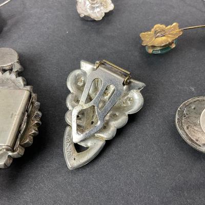 -82- COSTUME | Miscellaneous Assortment Of Bits & Pieces