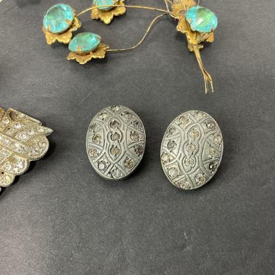 -82- COSTUME | Miscellaneous Assortment Of Bits & Pieces