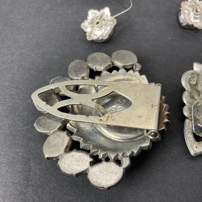 -82- COSTUME | Miscellaneous Assortment Of Bits & Pieces