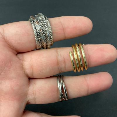 -83- COSTUME | Assortment Of Rings & Bracelets