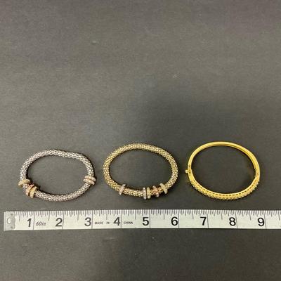 -83- COSTUME | Assortment Of Rings & Bracelets