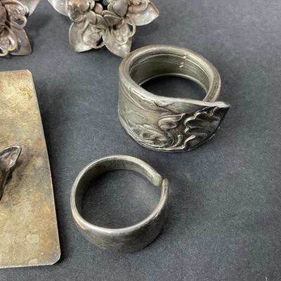 -84- COSTUME | Assortment Of Jewelry Pieces