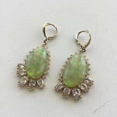 Beautiful gold tone dangle fashion earrings