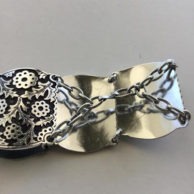 Silver tone small unique fashion bracelet