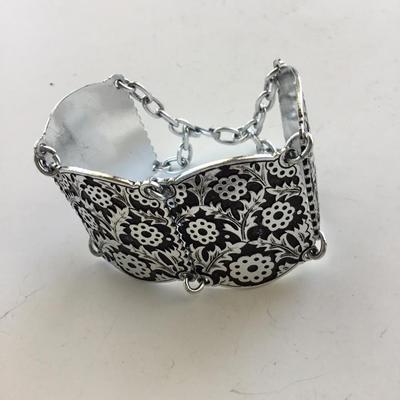 Silver tone small unique fashion bracelet