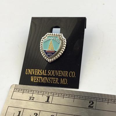 MD vintage push pin
