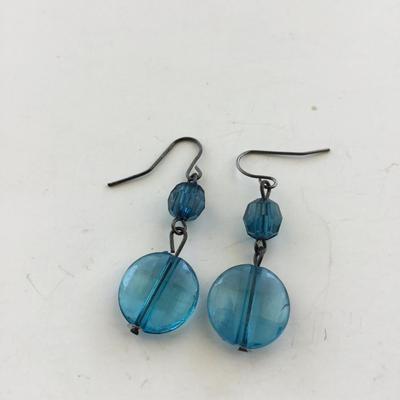 Blue dangle fashion earrings