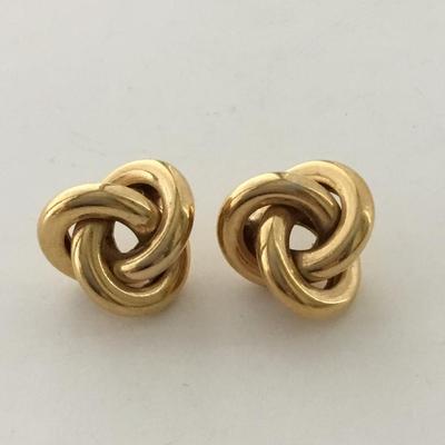 Gold tone fashion earrings