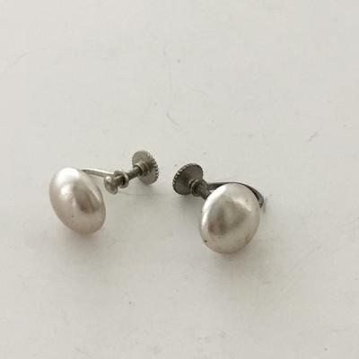 Japan vintage screw on earrings