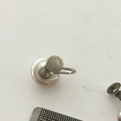 Japan vintage screw on earrings