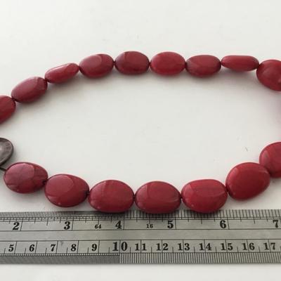 Vintage chaps marked red stone type fashion necklace