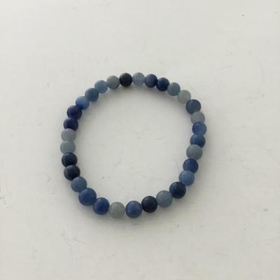 Blue stretchy beaded bracelet