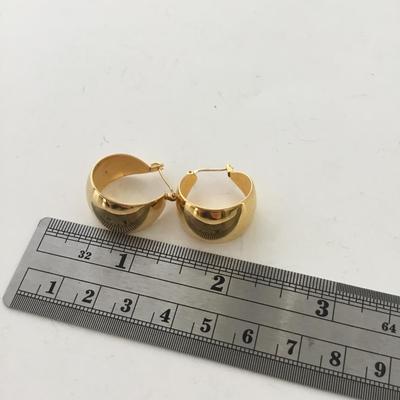 Gold tone hoop earrings