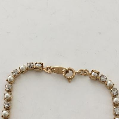 Avon vintage marked beautiful gold tone bracelet