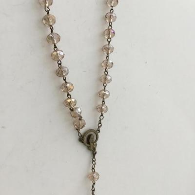Faux crystal type beaded fashion necklace