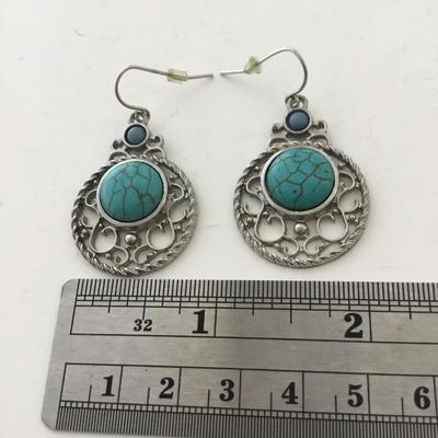 Silver tone fashion dangle earrings
