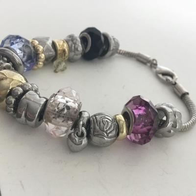 Unmarked beautiful bracelet
