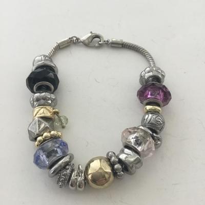 Unmarked beautiful bracelet