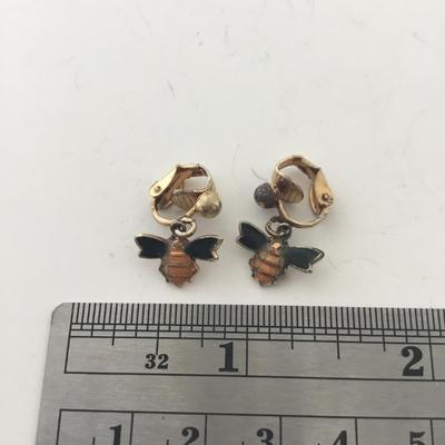 Vintage bee clip on earrings