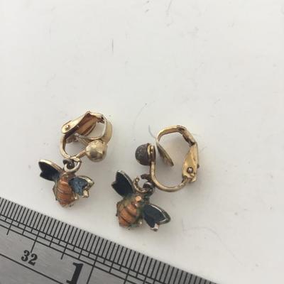 Vintage bee clip on earrings