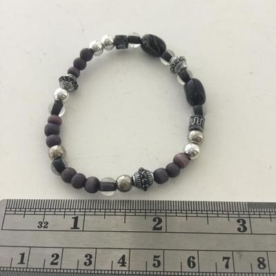 Stretchy beaded dark colored fashion bracelet