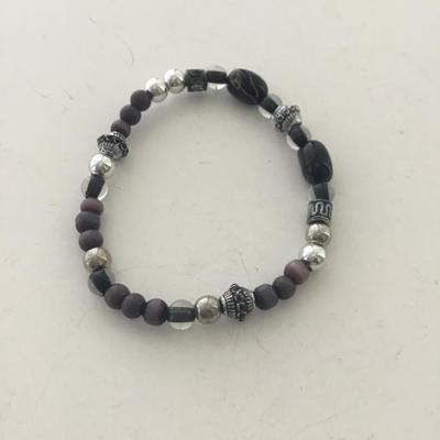 Stretchy beaded dark colored fashion bracelet