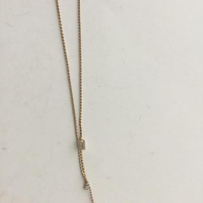 Gold tone unique clasp fashion necklace