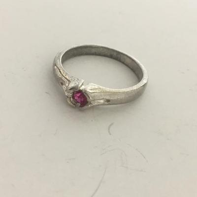 Silver tone unmarked pink center ring