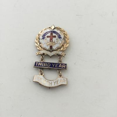 Vintage dangle pin