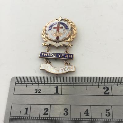 Vintage dangle pin