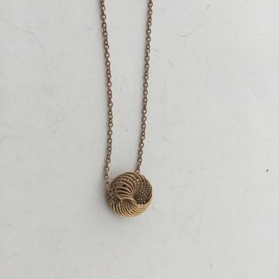Gold tone fashion necklace