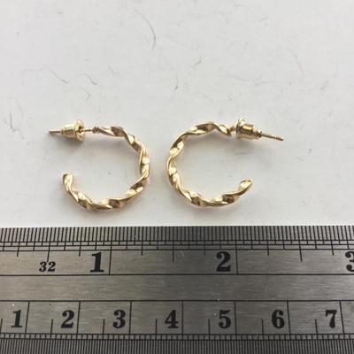 Gold tone small fashion earrings