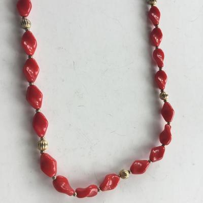 Red nugget beaded collar necklace