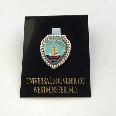 MD vintage push pin