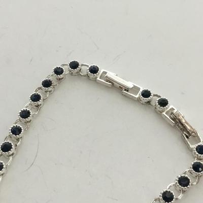 Blue vintage clasp bracelet
