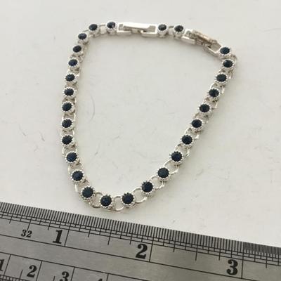 Blue vintage clasp bracelet
