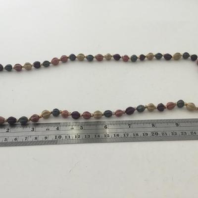 Colorful beaded fashion necklace