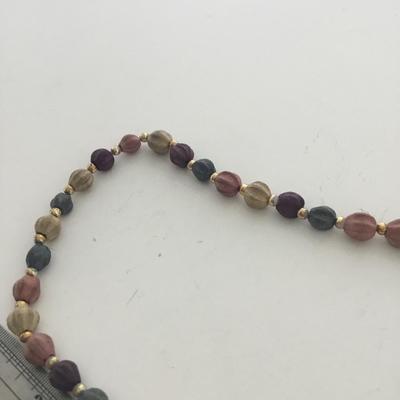 Colorful beaded fashion necklace