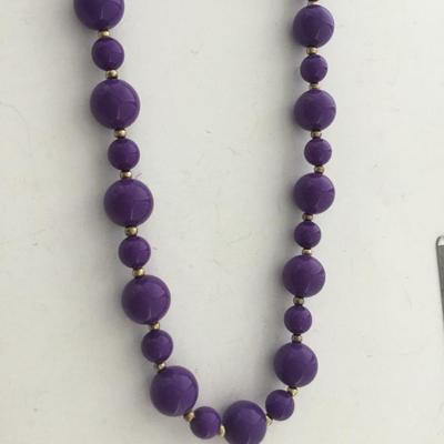 Purple beaded fashion necklace