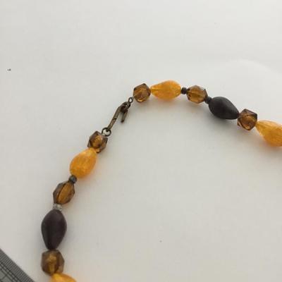 Multicolor beaded fashion necklace