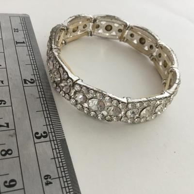 Silver tone rhinestone beautiful bracelet