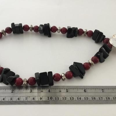 Heart bulky beaded fashion necklace