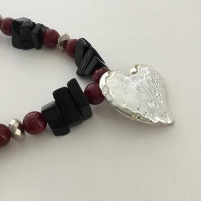 Heart bulky beaded fashion necklace