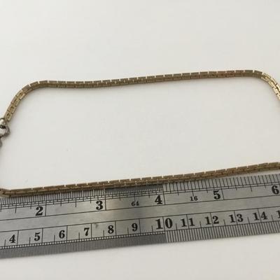 Beautiful gold tone fashion necklace