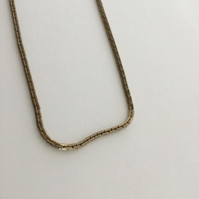 Beautiful gold tone fashion necklace